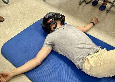 Erste-Hilfe-Übung mit einem verletzen Motorradfahrer