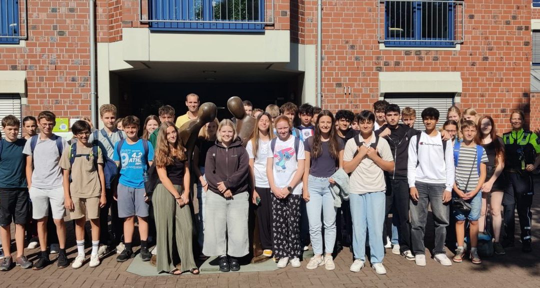 Ehrung der Schülerlotsen des Werner-Jaeger-Gymnasiums durch Bürgermeister Christian Küsters