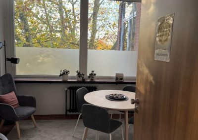 Blick von außen in den neuen Beratungsraum