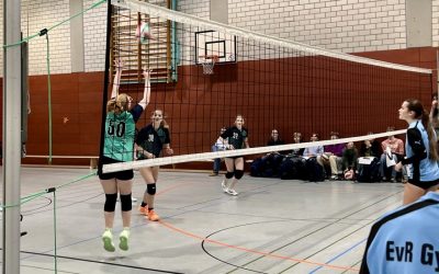 U18-Mädchen des Werner-Jaeger-Gymnasiums zeigen starken Einsatz beim Volleyballturnier