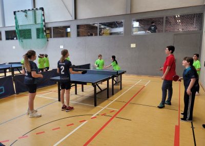 Spielszene aus dem Tischtennisturnier
